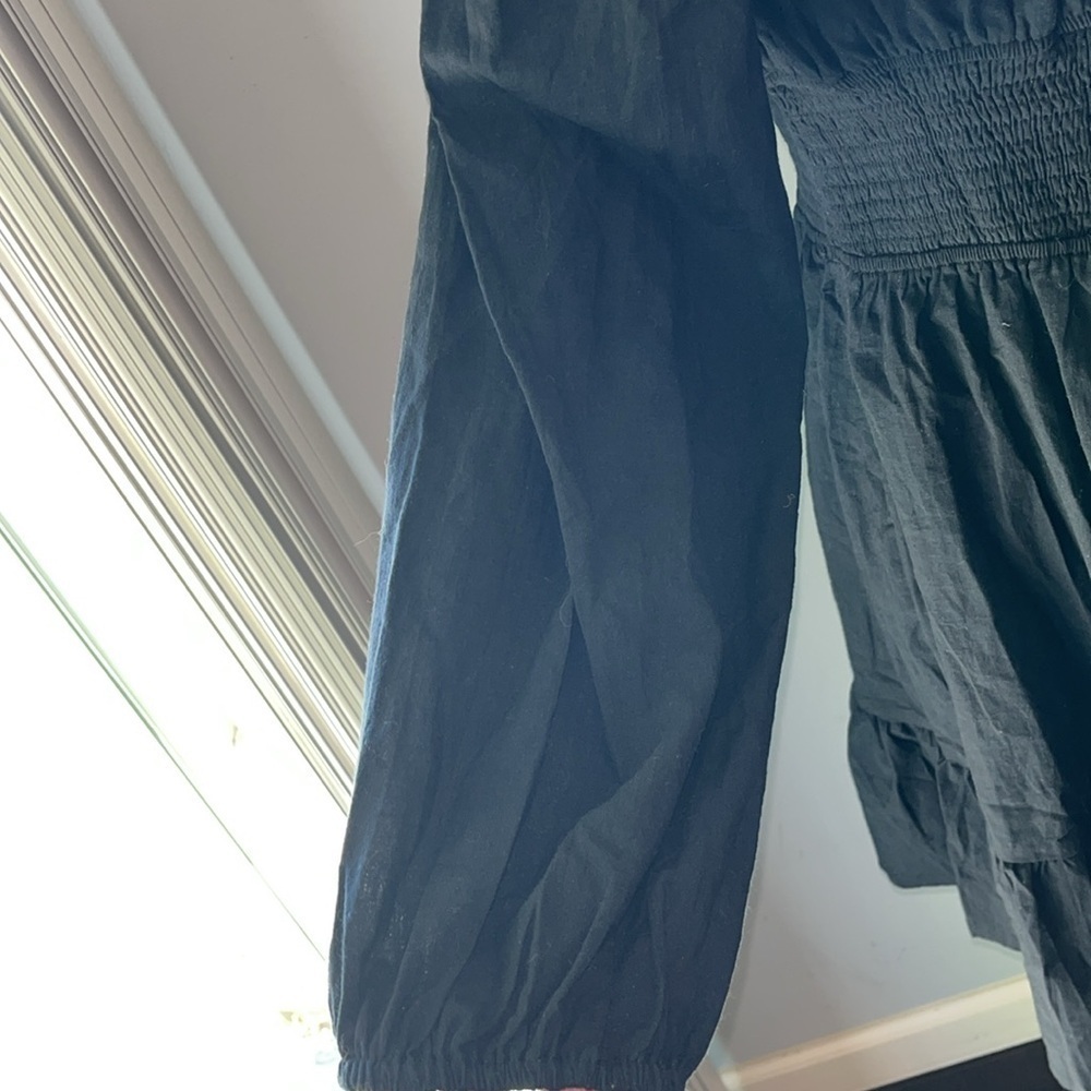 Lillusory
Size Large Cocktail Dress Black Excellent Condition Ruffle bottom - Picture 4 of 12